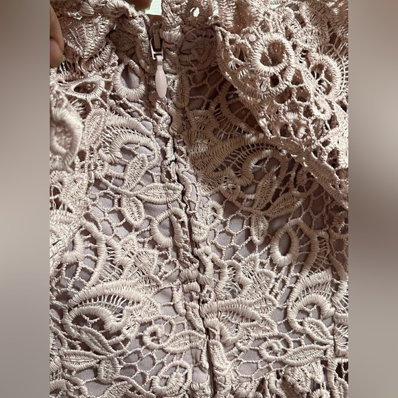 H&M Off-the-shoulder blush lace dress sz 6 - Picture 13 of 16